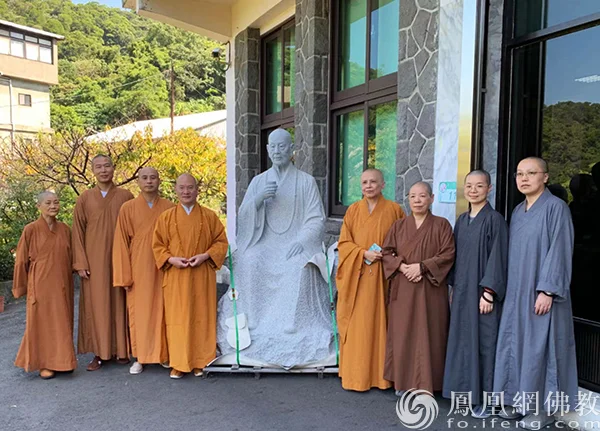 本性法师一行走访台北弥陀寺，至诚缅怀净良长老。